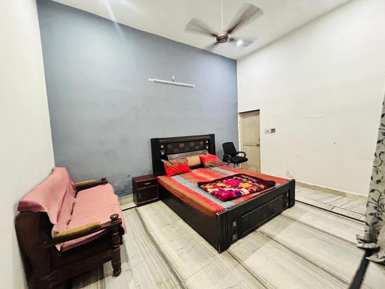 Agrawal Inn Guest House Mathura Ngoại thất bức ảnh