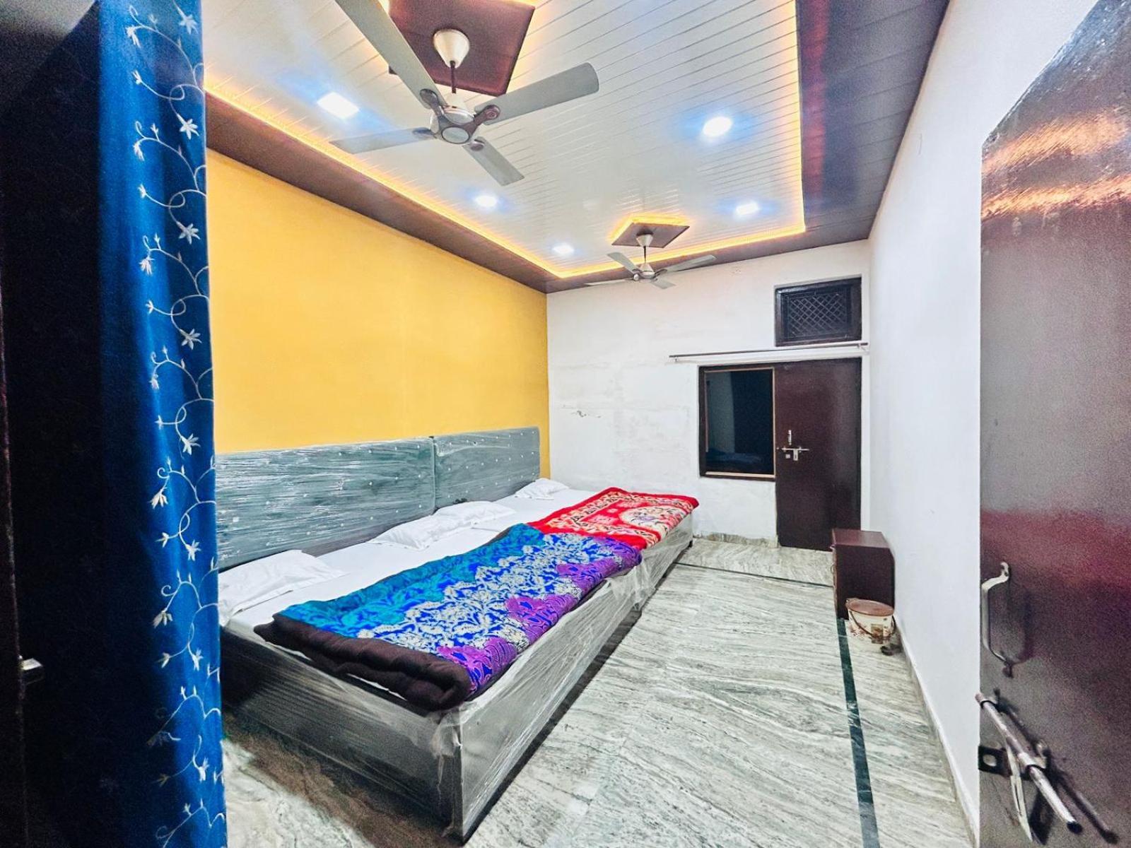 Agrawal Inn Guest House Mathura Ngoại thất bức ảnh